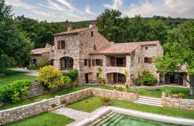 A stunning Riviera countryside retreat
