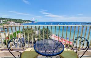 Sea view apartment for sale Cap d'Antibes